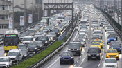 İstanbul'da trafik yoğunluğu: Hangi yollar tıkandı?