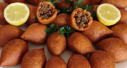 Mersinlilerin içli köfte pişirme yöntemi: Haşlarken dağılmıyor