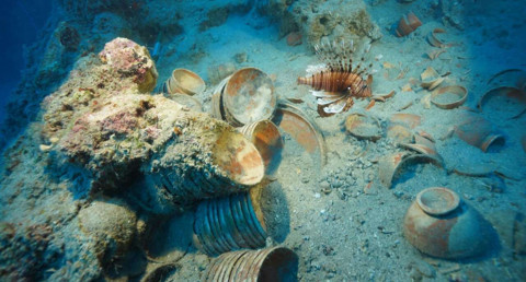 Akdeniz’in derinliklerinden 2 bin 100 yıllık sofra takımı çıktı