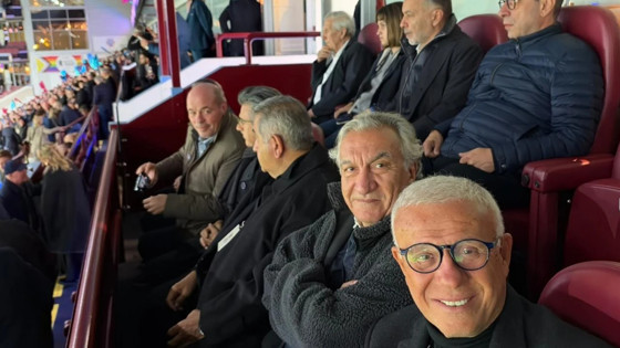 6-0'lık hezimet sonrası Aziz Yıldırım ne yaptı? Ertuğrul Özkök başkanlık locasından aktardı