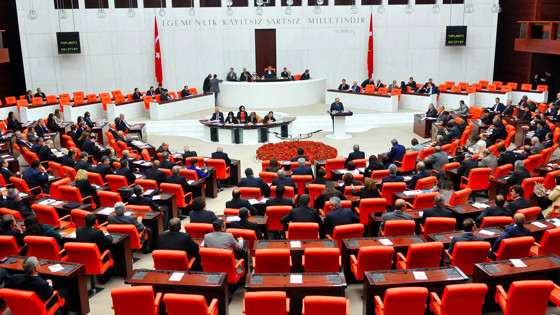 TBMM’de Kızılay teklifine sert tepki: 'Doğrudan soyguna teşvik yasası!'