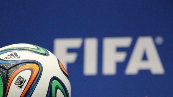 FIFA'dan ağır darbe: Süper Lig ekibine 3 dönem transfer yasağı!
