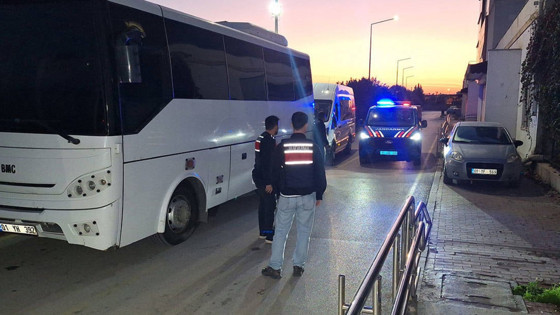 Çukurova Belediyesi operasyonunda gözaltına alınan 49 kişi adliyede