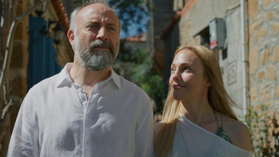 Halit Ergenç ve Meryem Uzerli 15 yıl sonra yeniden buluştu: İmroz'da Bahar'ın adresi belli oldu