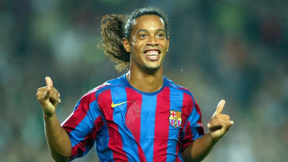 Futbol efsanesi Ronaldinho, 46 yaşında sahaya dönüyor