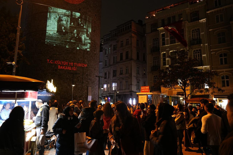 Atatürk’ün tarihi fotoğrafları Galata Kulesi’ni aydınlattı - Fotoğraf: 6