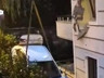 Otomobil apartmanın ikinci katına girdi!