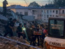 Zonguldak'ta üç katlı bina çöktü