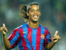 Futbol efsanesi Ronaldinho, 46 yaşında sahaya dönüyor