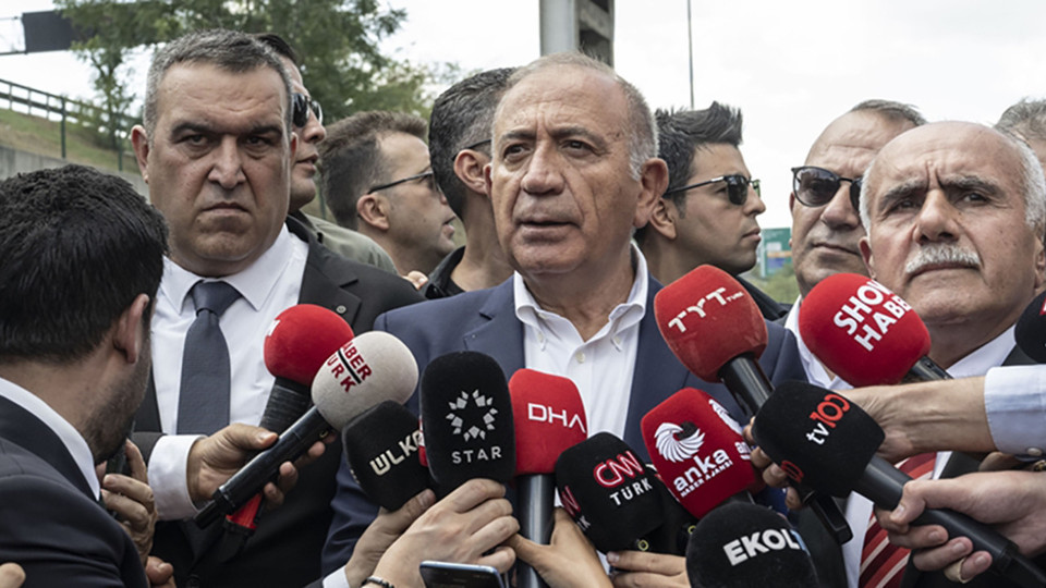 Müslim Sarı açıkladı: Gürsel Tekin'in yerine Ali Yüksel atandı
