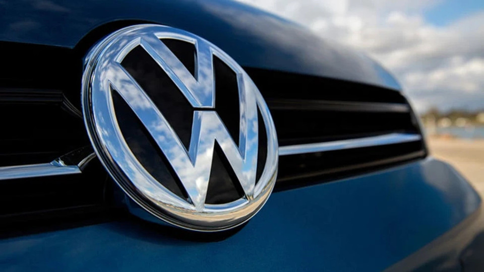Volkswagen çalışanlarına kötü haber: Maaşlar donduruluyor