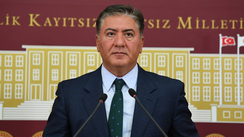 YENİ Parti'den 'fon' istifalarına tepki: 'Esas sorumlular koltukta!'