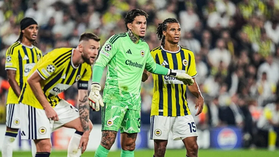 Fenerbahçeli yıldız oyuna devam edemedi! Derbi öncesi kötü haber