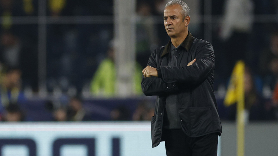 Kadıköy’de taraftarın sabrı taştı: İsmail Kartal'a istifa çağrısı!