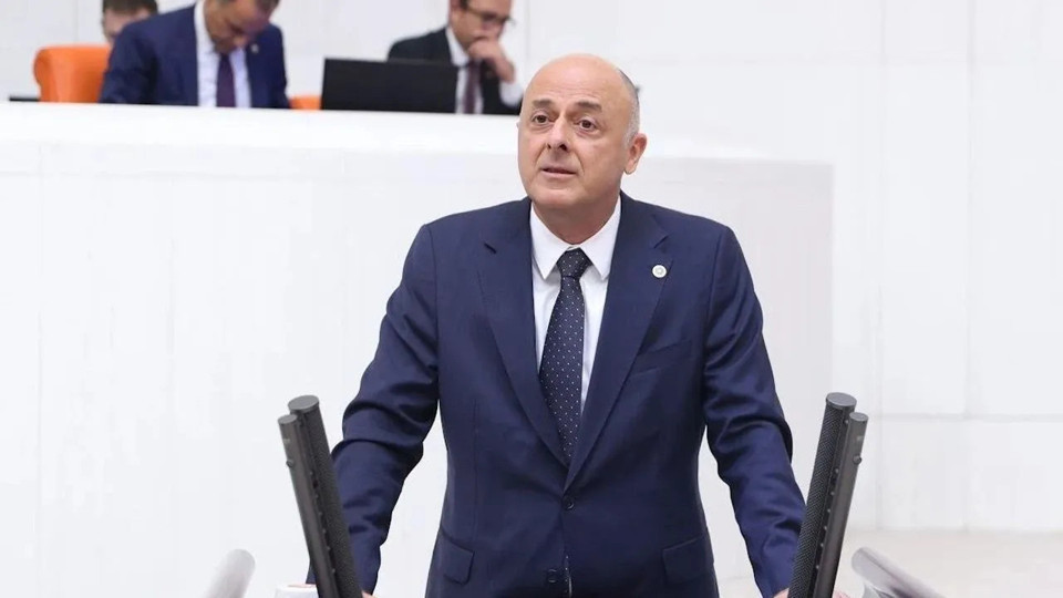YENİ Partili Özlale'den Bakan Şimşek'e'gönüllü iade' sorusu: AK Partililer listeden mi çıkarılacak?