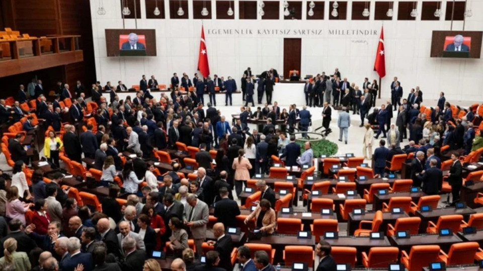 Fon teklifi TBMM'de kabul edildi!