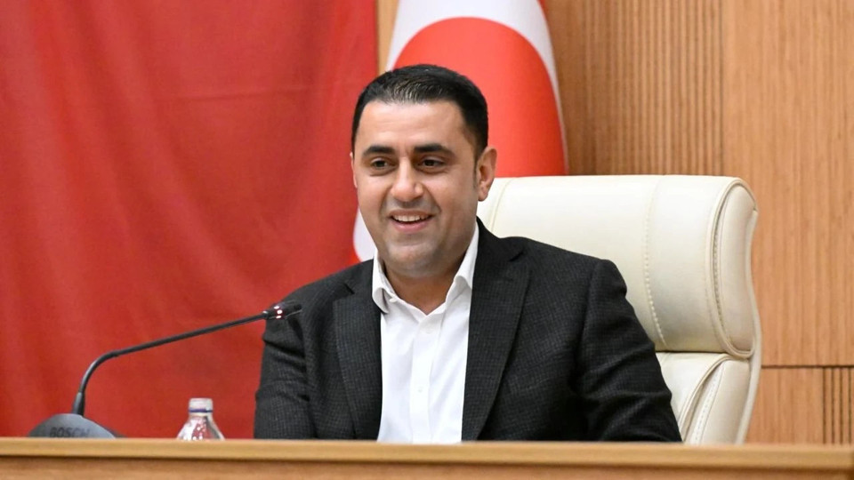 Çukurova Belediye Başkanı Emrah Kozay görevden uzaklaştırıldı
