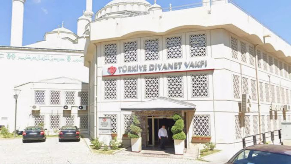 Diyanet Vakfında fon vurgunu depremi: Üç yönetici görevden alındı
