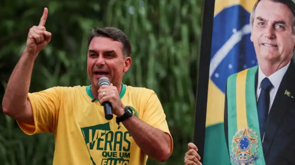 Seçime saatler kala Bolsonaro'nun partisi ifşa oldu! Aşı vurgunu, fahiş fiyat, Rolex hediye...