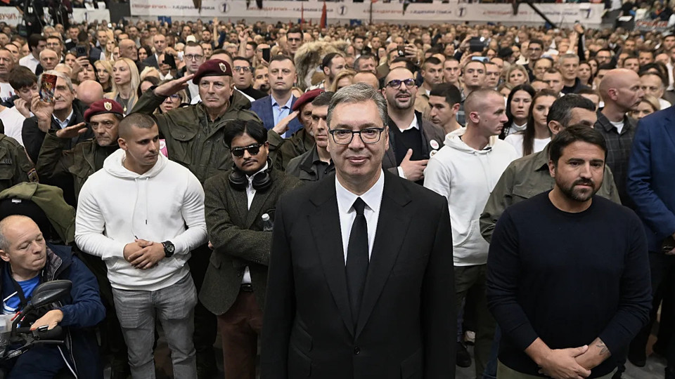 Sırbistan'da 14 yıllık dönem sona erdi: Vucic yenilgiyi kabul etti; Öğrenci Listesi kazandı