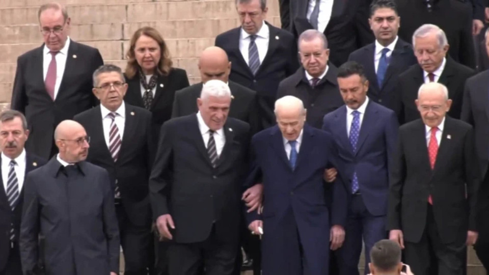 Anıtkabir'de Bahçeli'nin koluna giren Dervişoğlu'ndan ilk açıklama: 'Karakterimi değiştiremem'