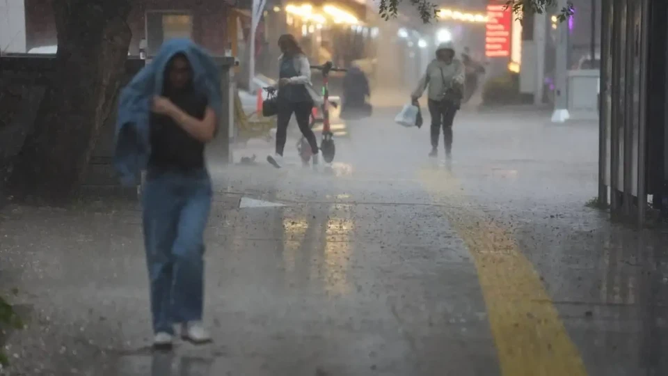 Meteoroloji'den sağanak ve sis uyarısı