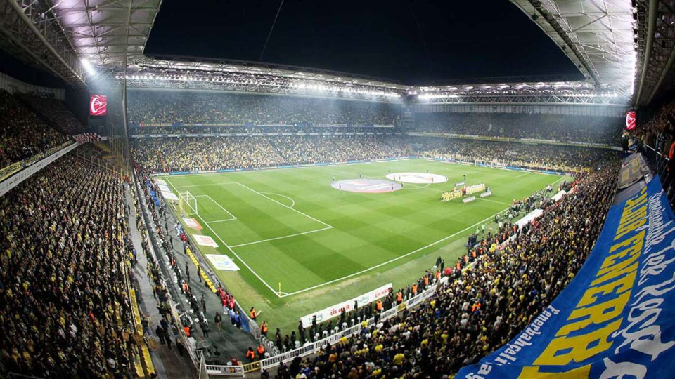 Aziz Yıldırım açıkladı: Fenerbahçe'ye 'Kadıköy'den çıkın' teklifi!